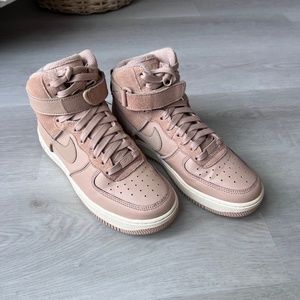 RARE 2018 Nike Women's Air Force 1 High Top in Bio Beige - Size 7.5